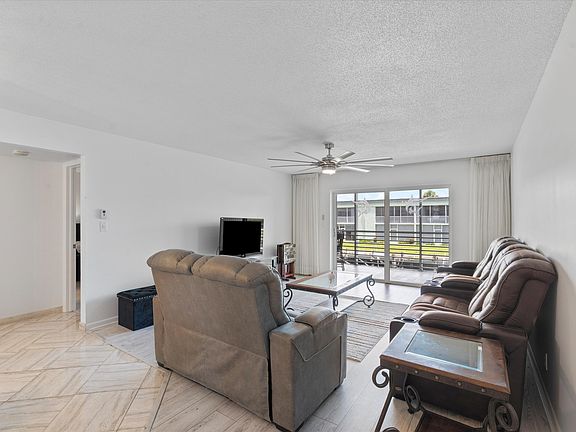 5th image of 117 Lehane Terrace #210