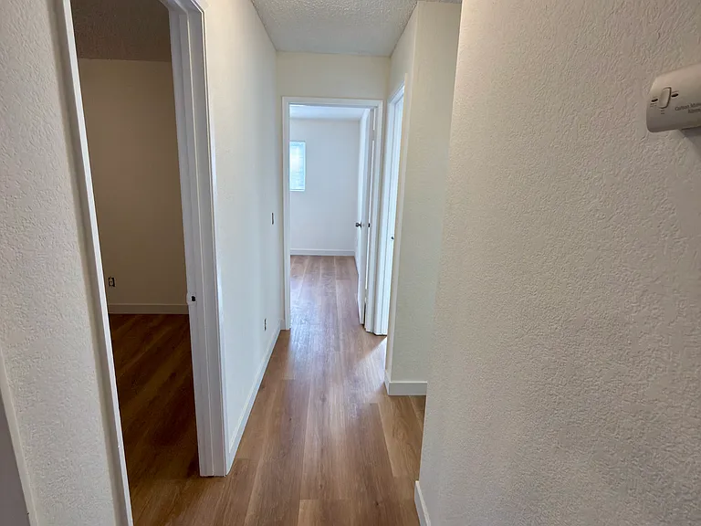 5623-5625 Blackoak Ct — Photo 12