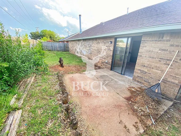 11300 Cimarron Dr — Photo 19