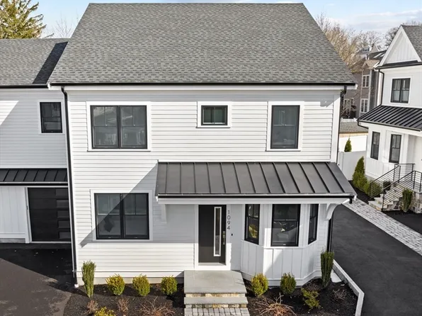 1094 Chestnut St #1094, Newton Upper Falls, MA 02464