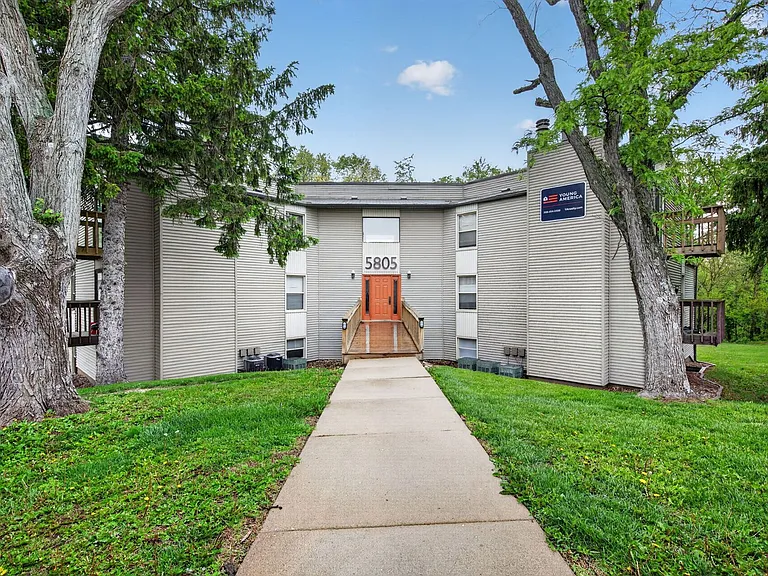 Woodhue Apartments — Photo 18