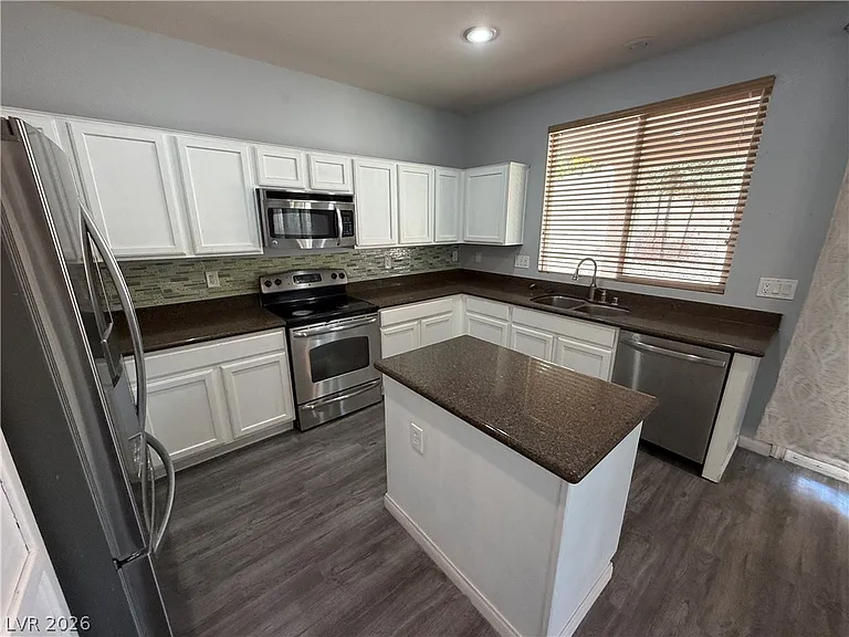 10620 Tray Mountain Ave — Photo 3