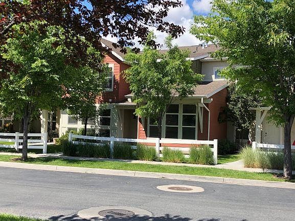 2nd image of 2803 S Fairgrove Ln