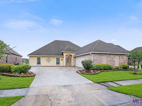 2nd image of 17691 Villa Trace Ave