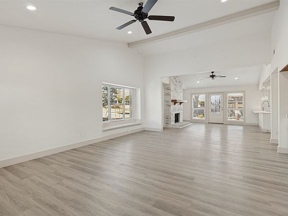 4th image of 2125 Catskill Dr