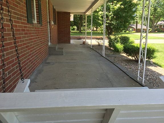 2nd image of 4 Vista Dr