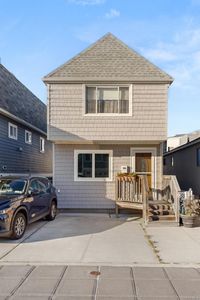 33 W 11th Road, Far Rockaway, NY, 11693
