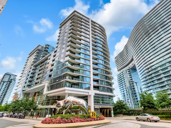 68 Smithe St #1517, Vancouver, BC V6B 0P4