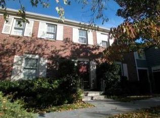 19 Greenwich Hills Dr, Greenwich, CT 06831