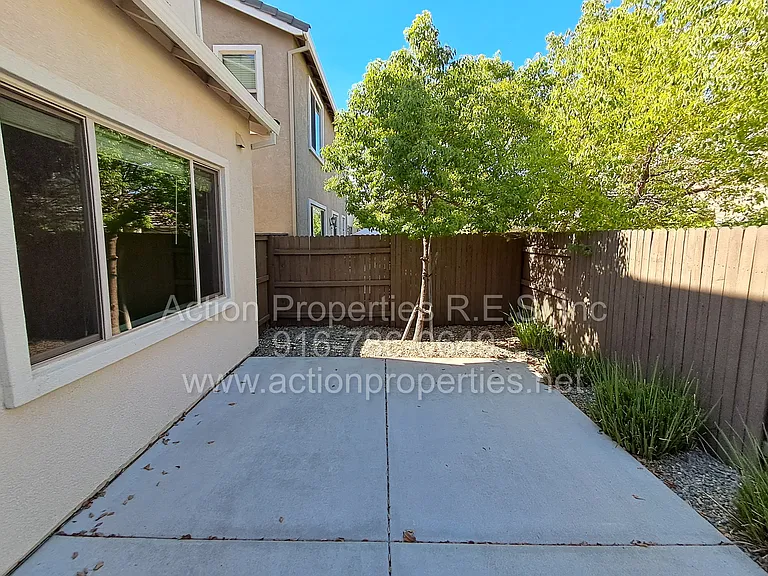2136 Malibu Pl — Photo 43