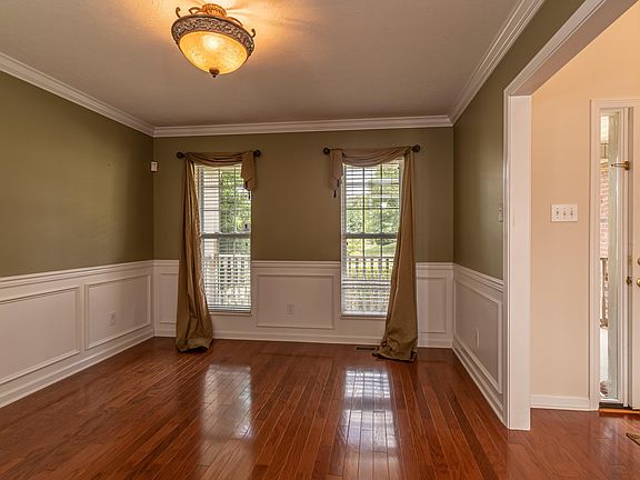 3rd image of 11333 Woodcliff Dr