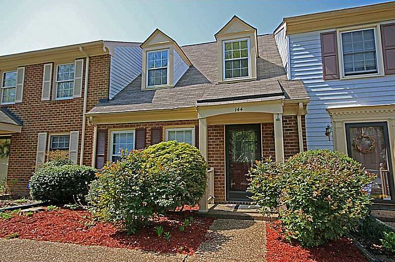 1st image of 144 Kenilworth Dr