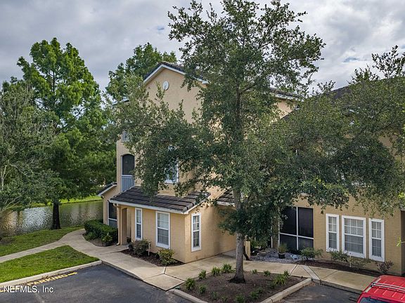 3rd image of 10075 GATE Parkway N #908