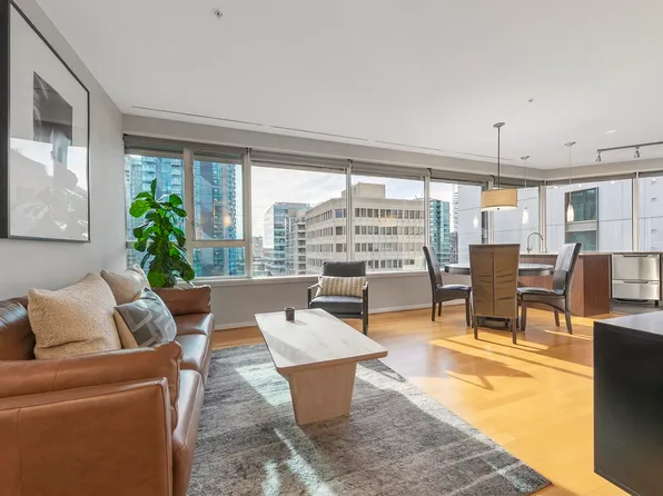 1177 Hornby St #907, Vancouver, BC V6Z 2E9
