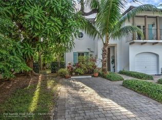 11054 SW 79th Path, Miami, FL 33156