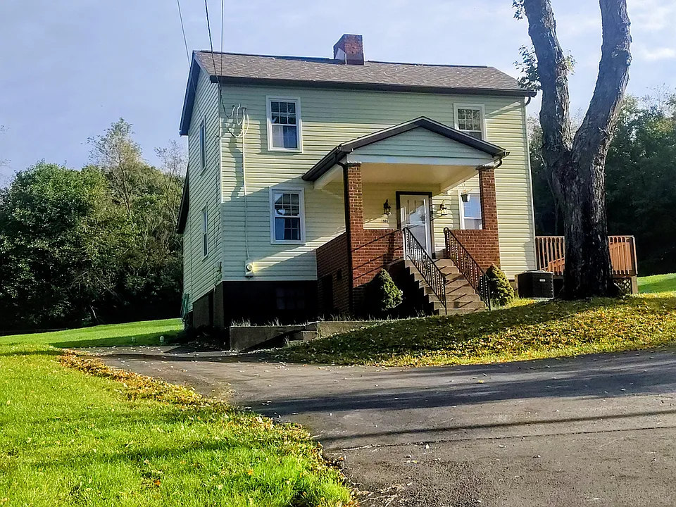 1607 Lovedale Rd