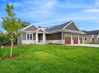 1380 Salm Dr, North Liberty, IA 52317