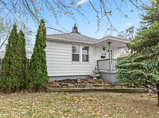 8262 Theisen St, Center Line, MI 48015