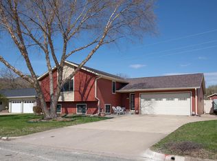 2719 Pleasant Dr S, Holmen, WI 54636