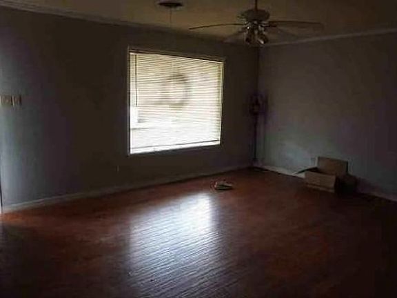 Additional Living Room