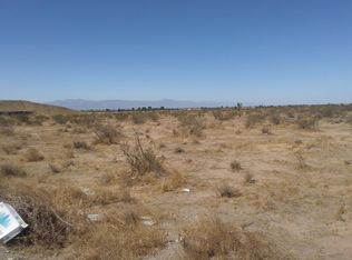 Rochester Rd, Phelan, CA 92371