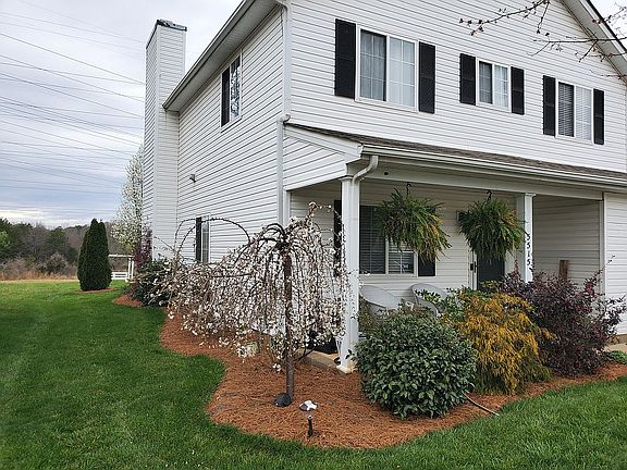 3rd image of 5515 Waterpoint Dr