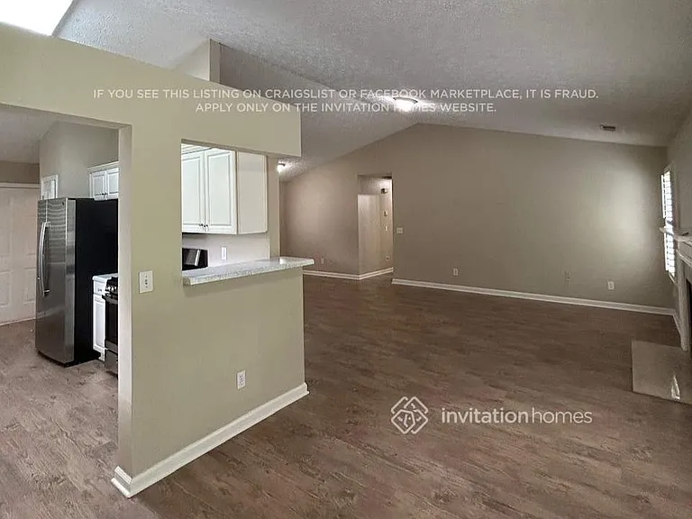 213 Highpoint Xing — Photo 6