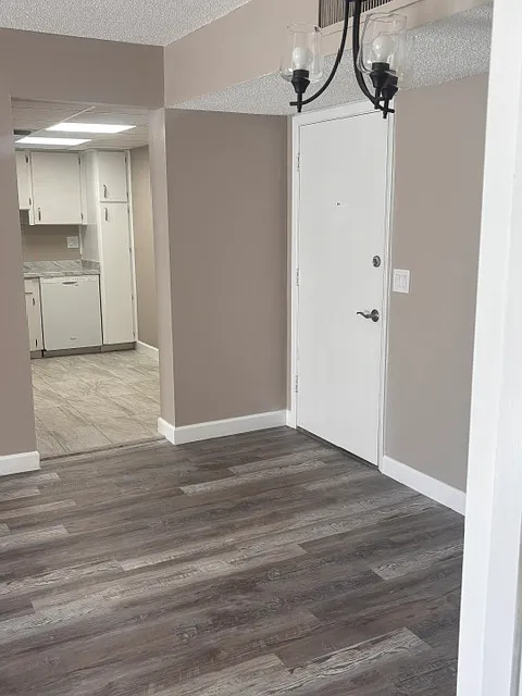 2 bed, 925 sqft, $1,490 — Photo 3