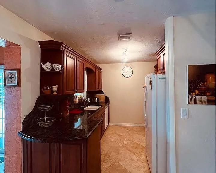 7834 Edgewater Dr — Photo 14