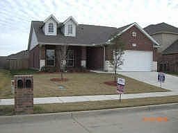 2nd image of 833 Pebblecreek Dr
