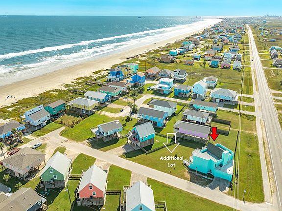 3rd image of 131 Point Lafitte Ct