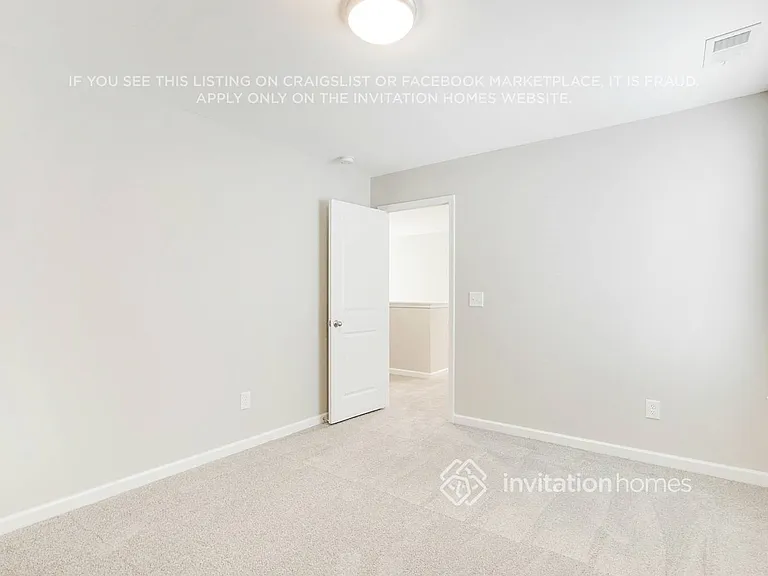 3941 Lake Manor Way — Photo 16