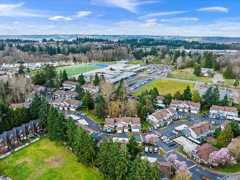 71-Meridian Green Townhomes-12