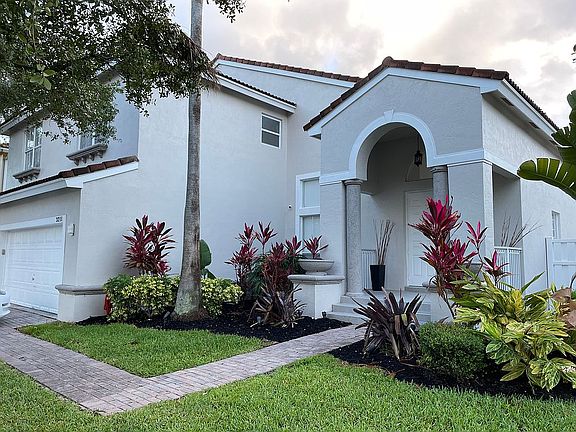 2nd image of 3211 SW 53rd St