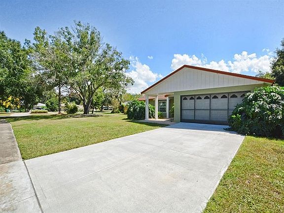 4th image of 3340 Stratford Ln