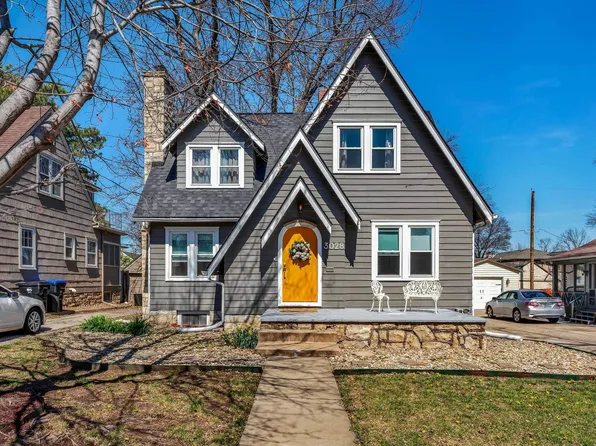 3028 SW Clark Ct, Topeka, KS 66604