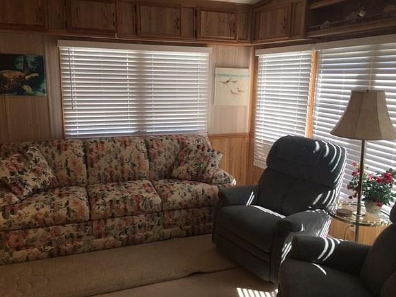 4th image of 316 Nettles Blvd