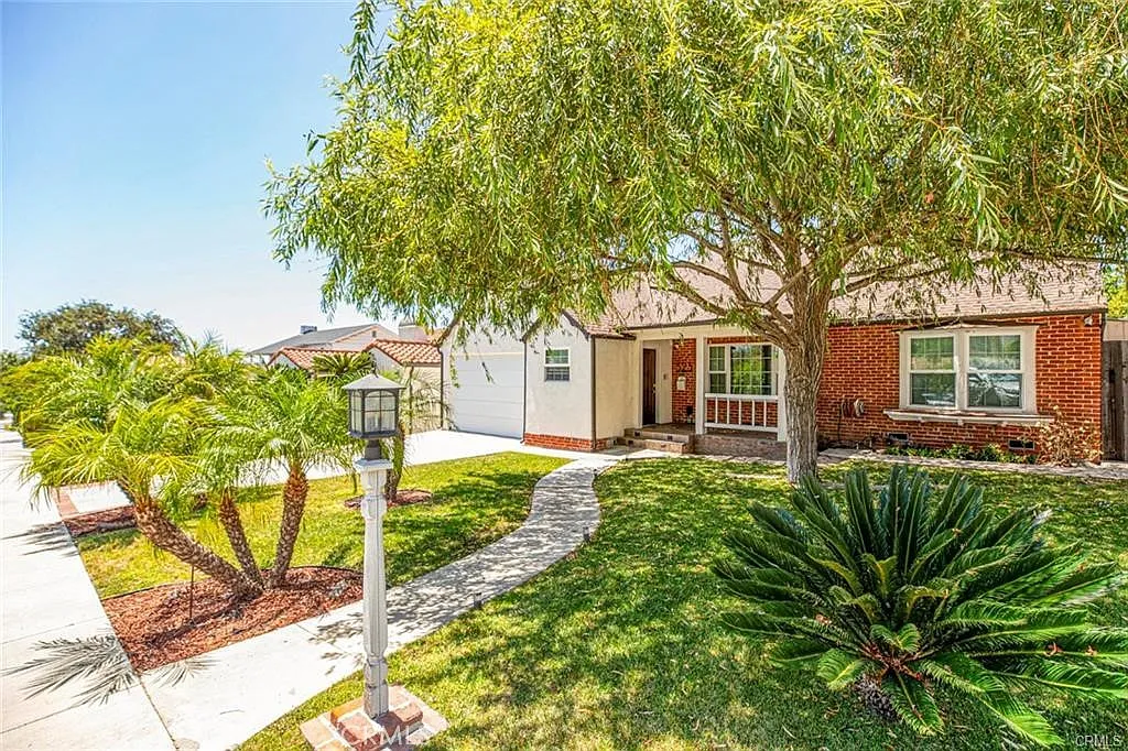 4 bed, 3354 sqft, $9,000 — Photo 2