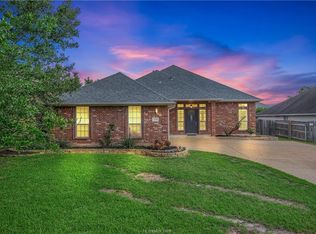 2076 Ravenstone Loop, College Station, TX 77845