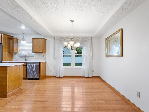 5th image of 900 Cuthbert Ct
