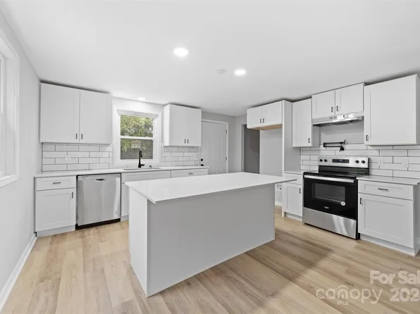 115 E Georgia Ave, Bessemer City, NC 28016