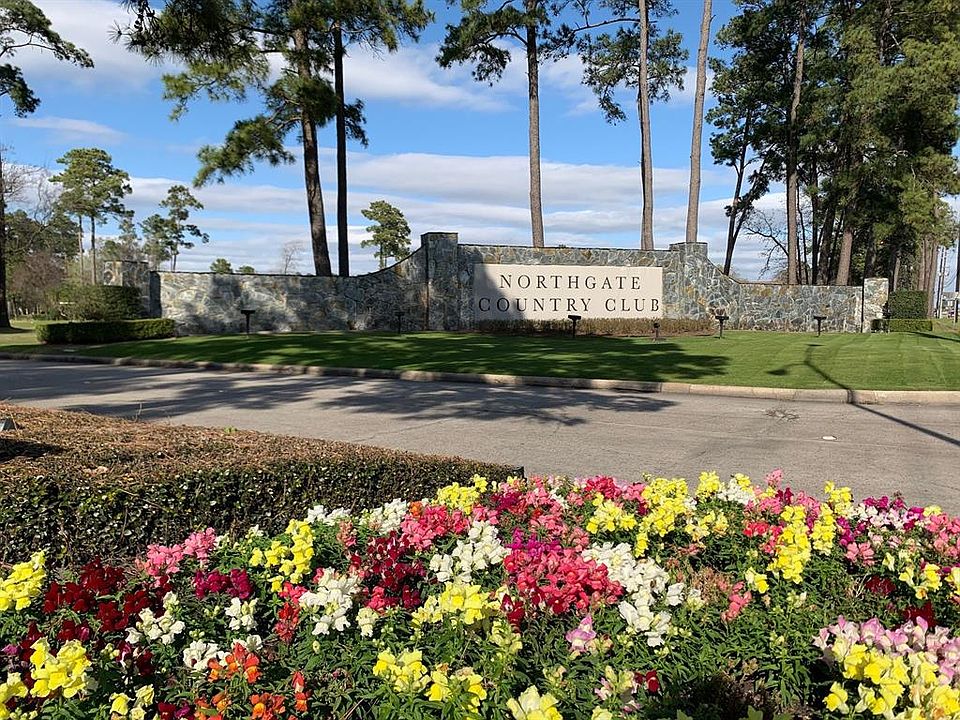 RIVER OAKS OF NORTHWEST HOUSTON - This gorgeous master-planned residential and recreational community is located 18 miles north of downtown Houston.