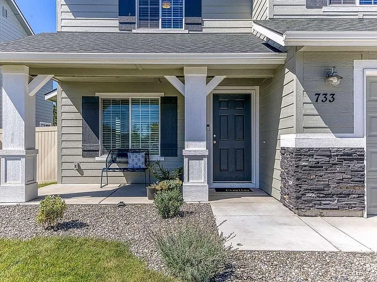 733 S Flintstone Ave — Photo 3