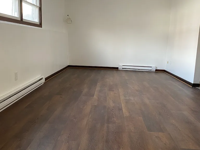 170 Knox — Photo 23