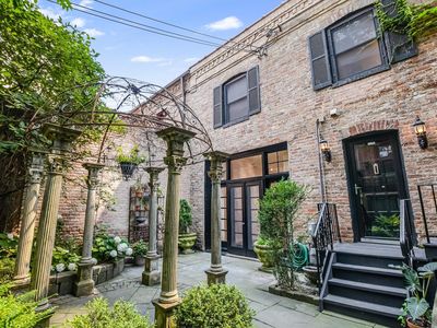 1235 N Dearborn St #Ch, Chicago, IL, 60610