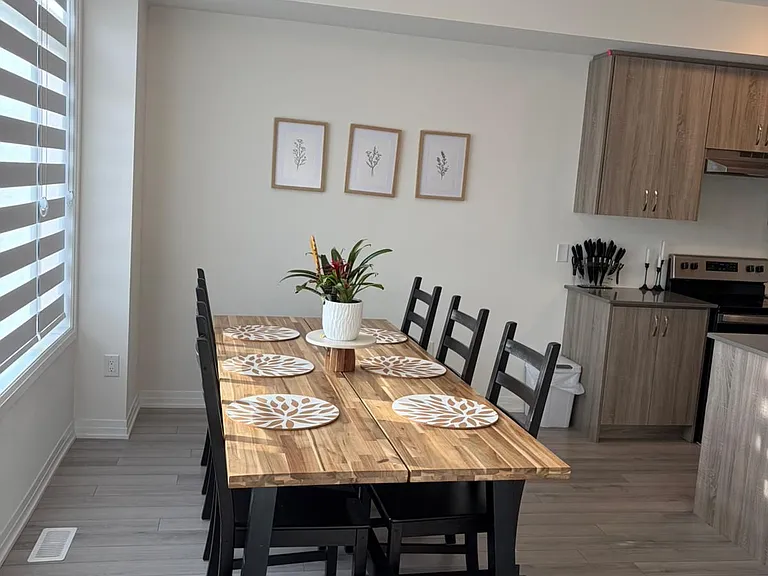 585 Colborne St W #205 — Photo 12