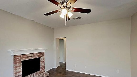 3rd image of 1021 McKavett Dr