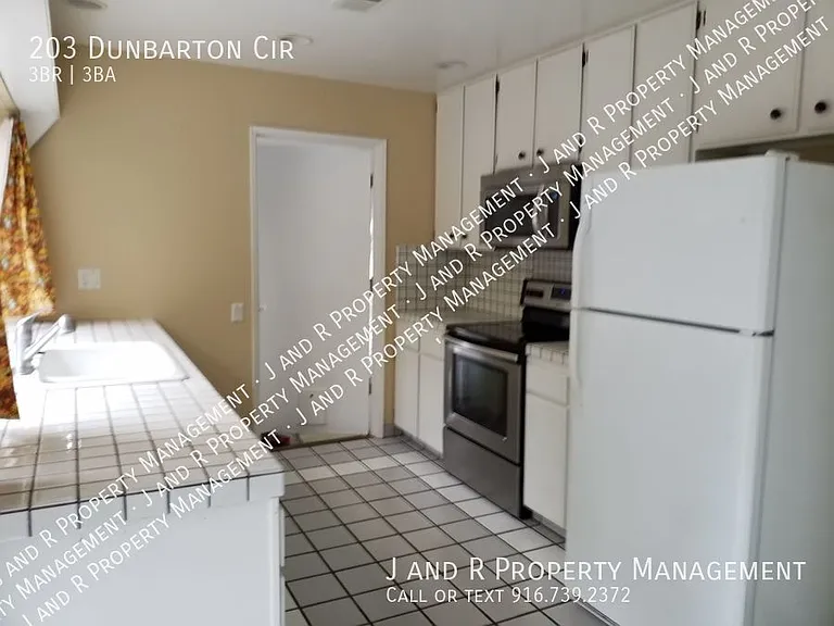 203 Dunbarton Cir — Photo 22