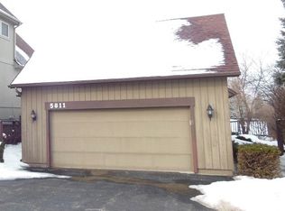 5811 Wild Plum Rd, Crystal Lake, IL 60014