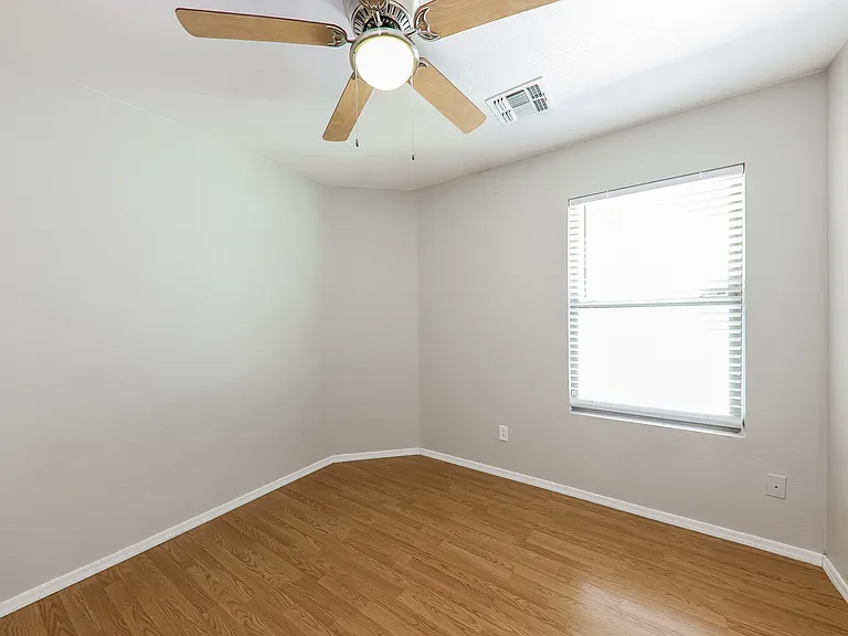 11805 W Maui Ln — Photo 9